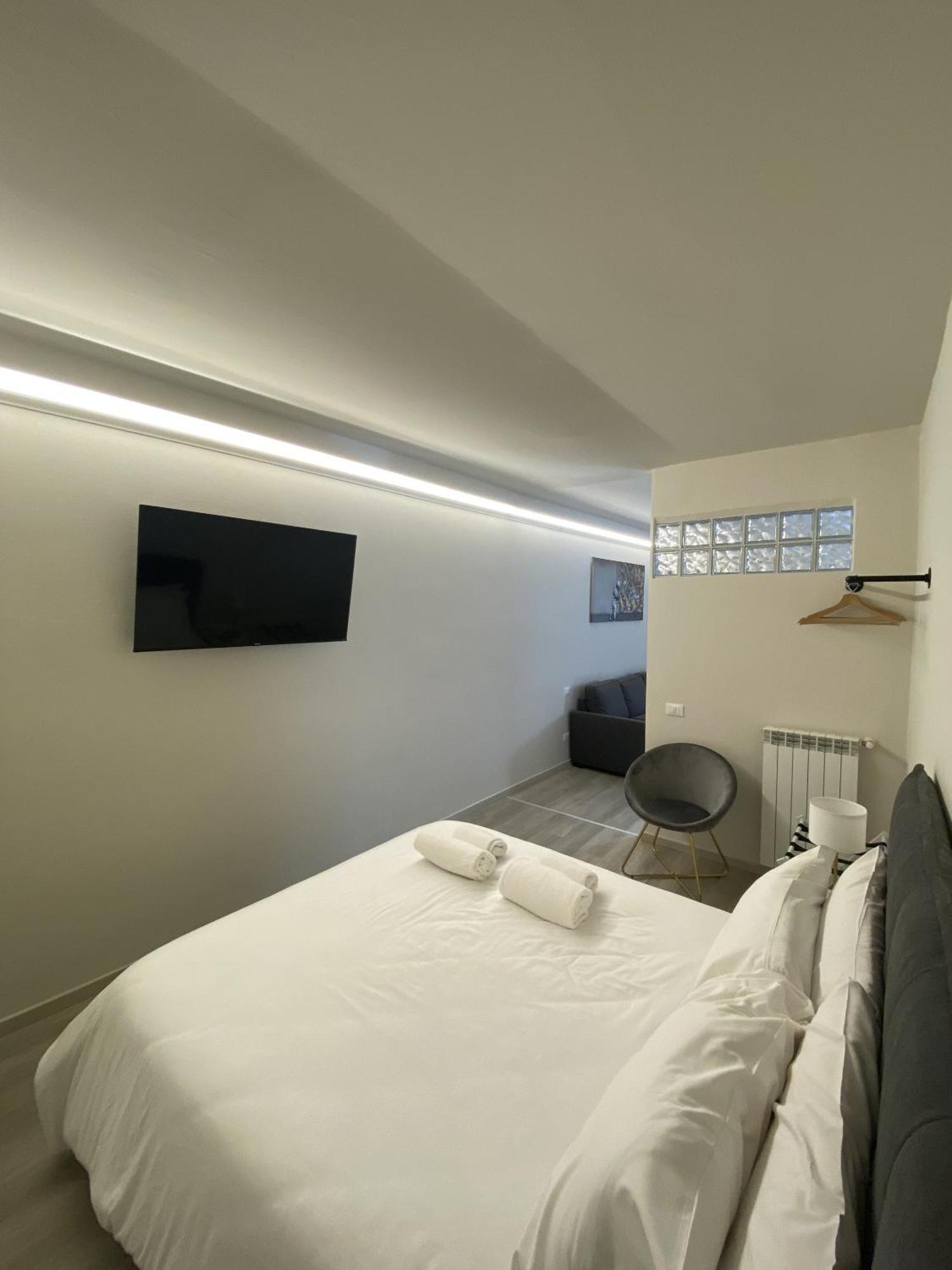 7Suites Емполи Стая снимка