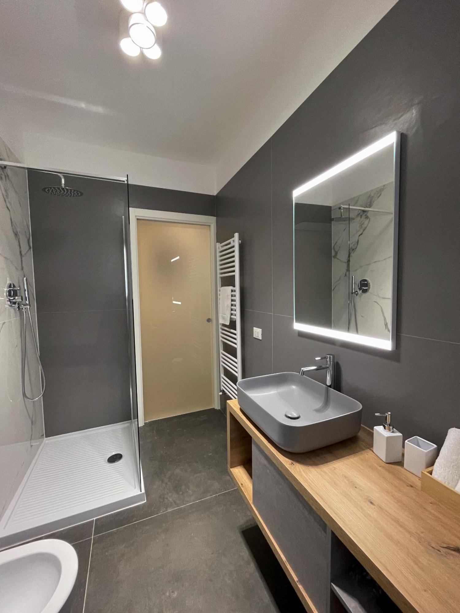 7Suites Емполи Екстериор снимка