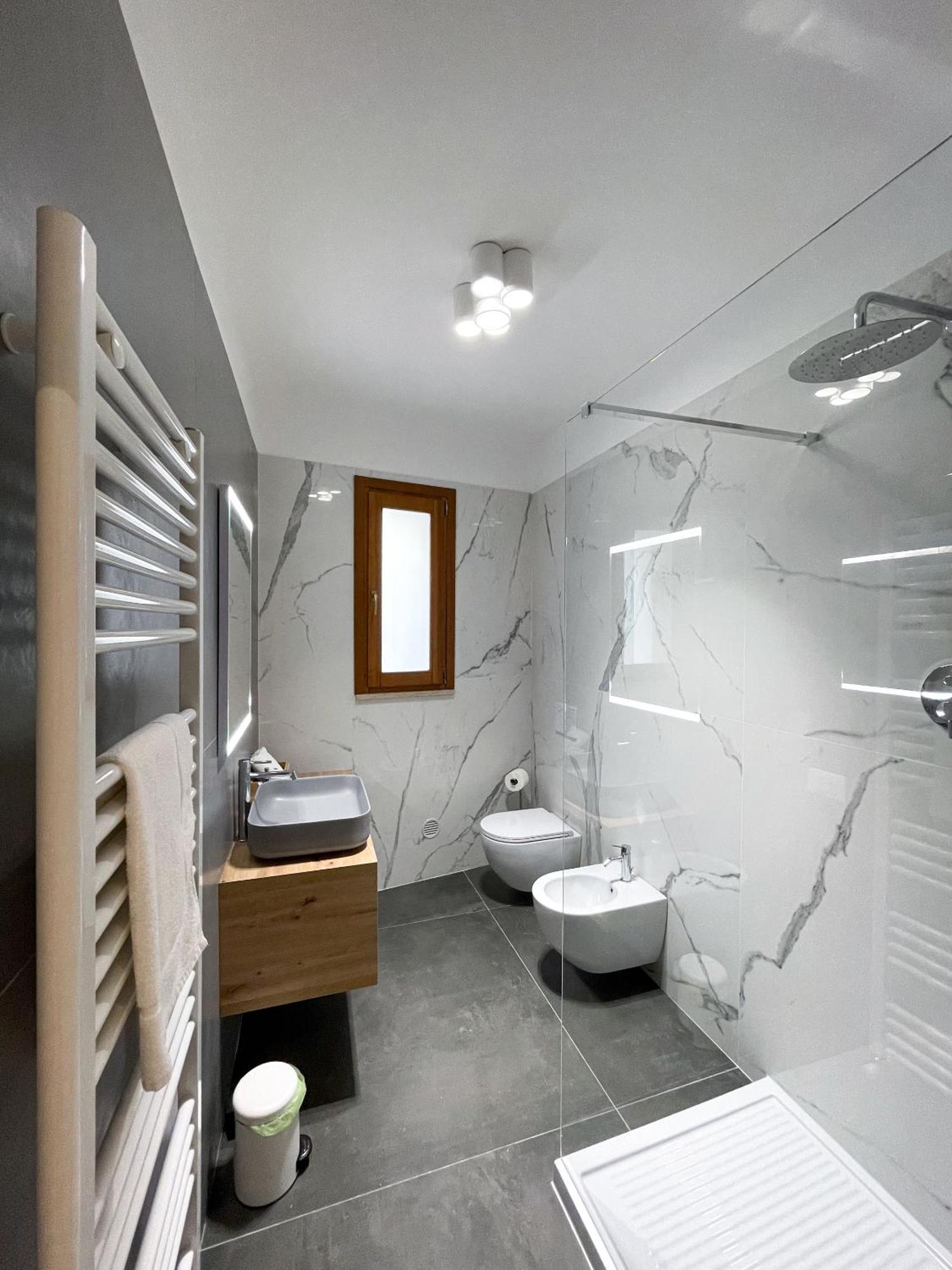 7Suites Емполи Екстериор снимка